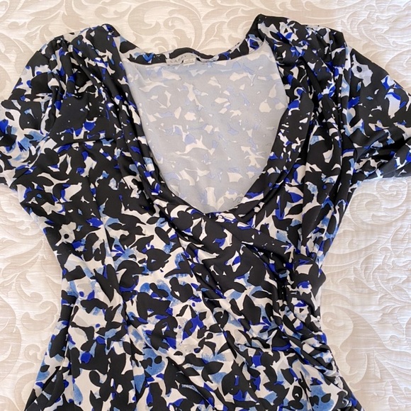 Long sleeve, ruched at waist cross over top. XL pretty print, great condition - Picture 2 of 7